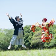 新緑と青空の下で和装撮影の画像16