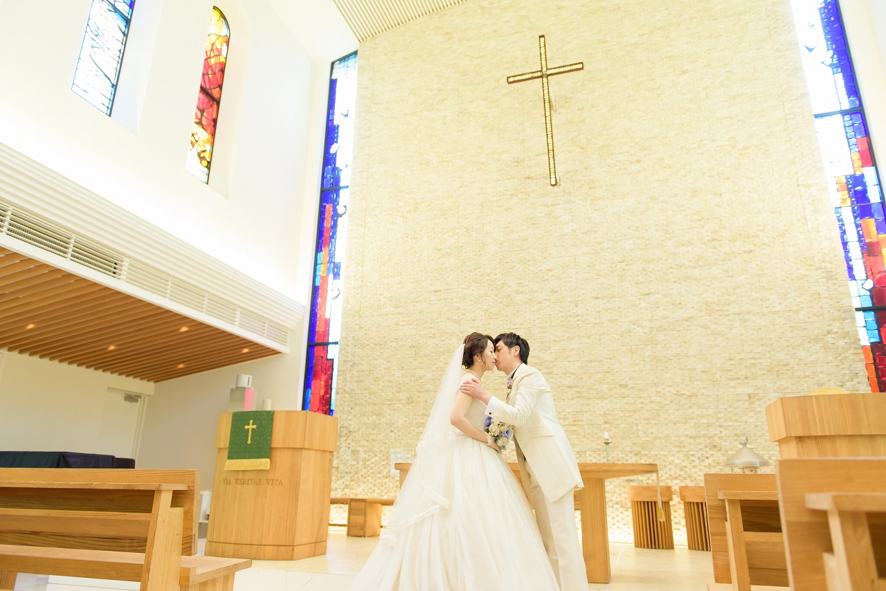 まるで結婚式？本物のチャペルでフォトウェディング【東京都内の 