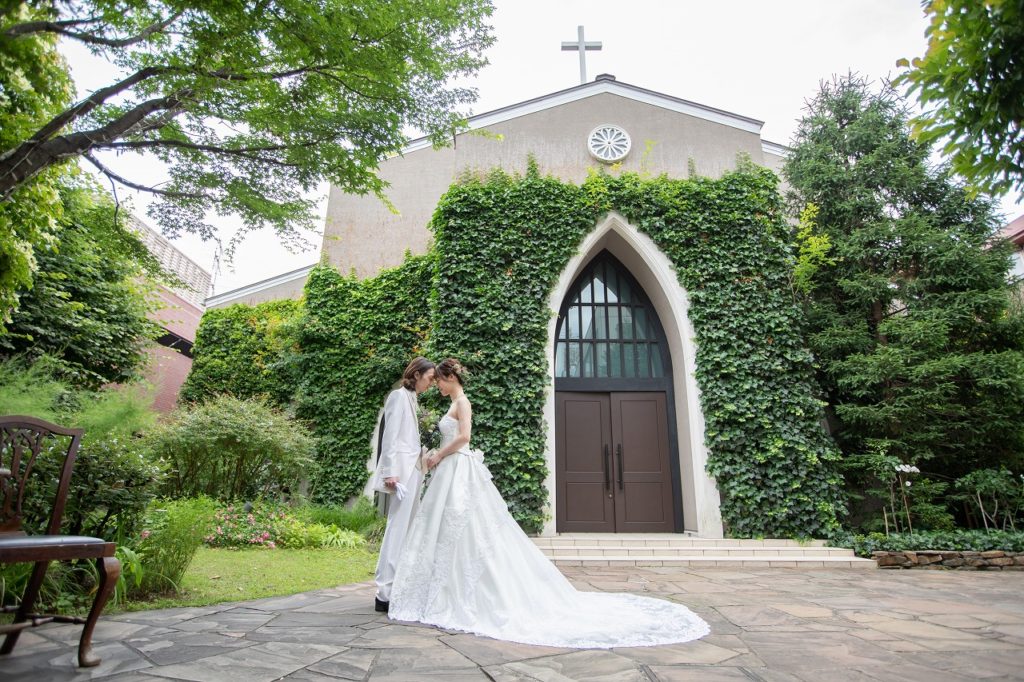 ツタのあるチャペル,チャペルフォト,フォトウエディング,緑のあるチャペル,写真だけの結婚式,お庭