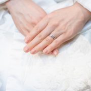 スタジオでスタイリッシュに和装洋装フォトウエディングの画像2