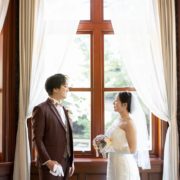 白ドレスで洋館・カラードレスでスタジオ撮影の画像1