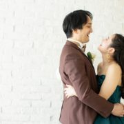 白ドレスで洋館・カラードレスでスタジオ撮影の画像25