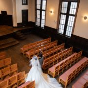 歴史ある上品なチャペルでフォトウエディングの画像3