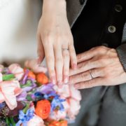 歴史ある上品なチャペルでフォトウエディングの画像11