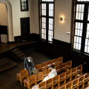 アーティストのPVに使われたチャペルでフォトウエディングの画像15