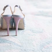 歴史的建造物でナチュラルでかわいいフォトウエディング